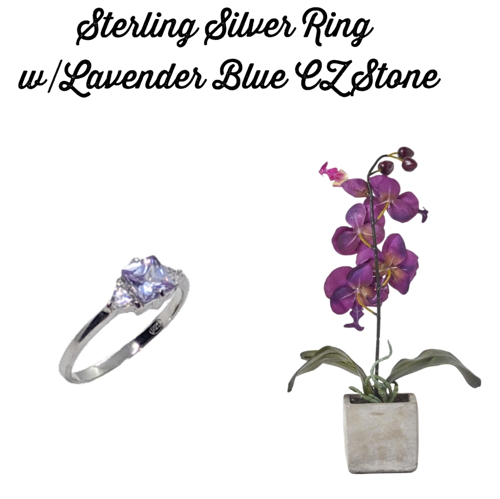 Lovely Sterling Silver Ring w/Lavender Blue CZ Crystal